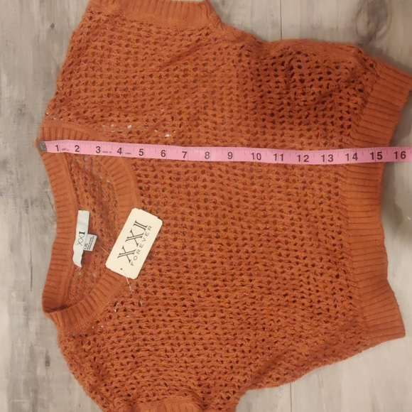 NWT Forever 21 Crochet Mesh Crop - Picture 6 of 7